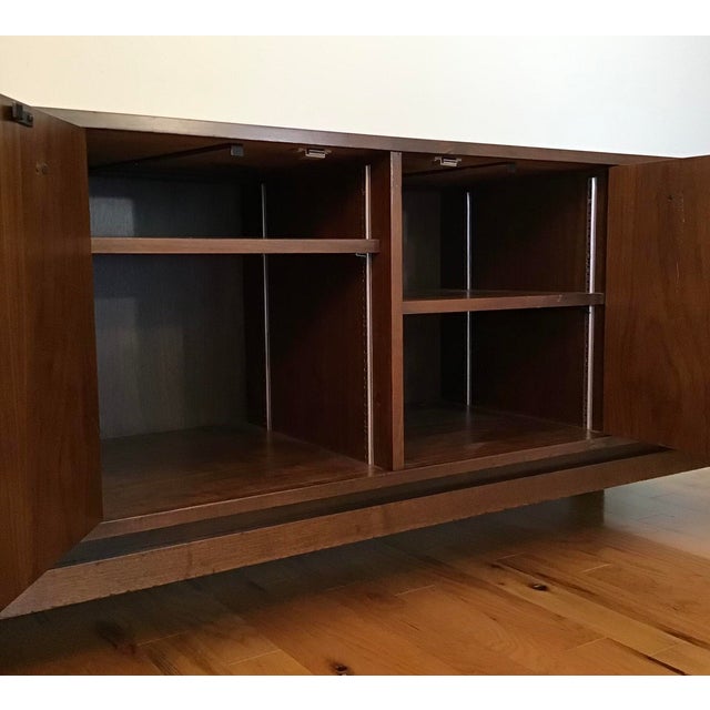 Lockable credenza online