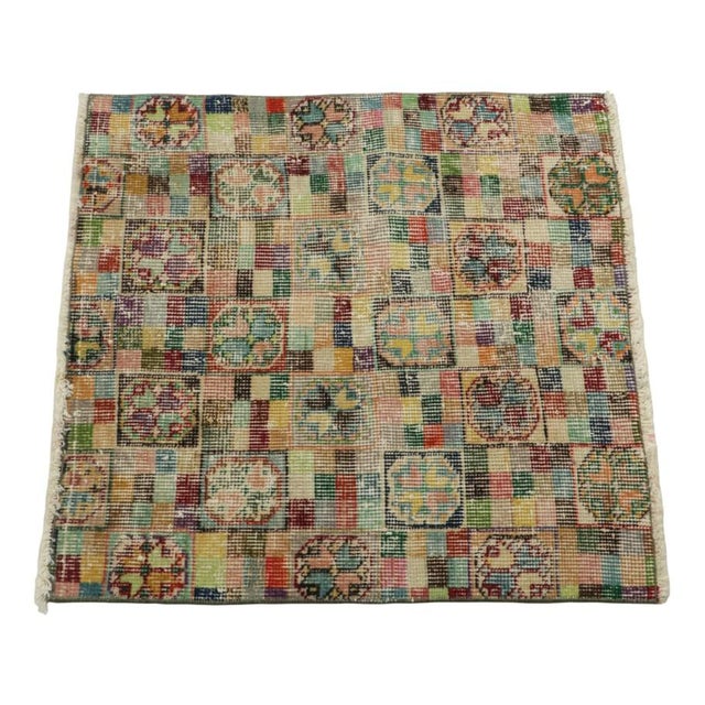 1960s Vintage Zeki Múren Square Rug in Polychromatic Geometric Patterns | Rug & Kilim For Sale - Image 5 of 7