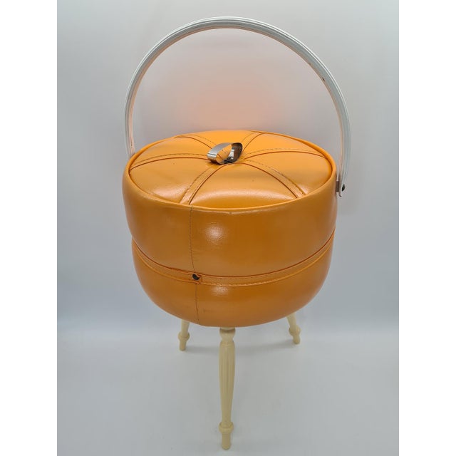 An original vintage sewing basket / craft basket from Western Europe, dating from the 1970s. The piece features a Mid-...