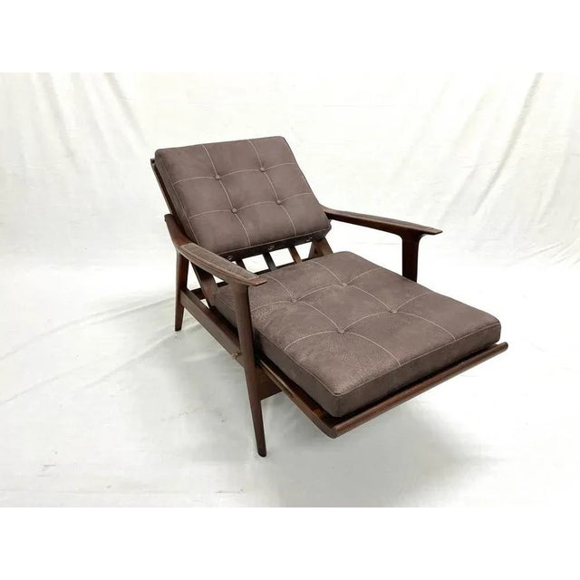 Mid-Century Armchair, 1950s, in Flawless conditions. Designed 1950 to 1959