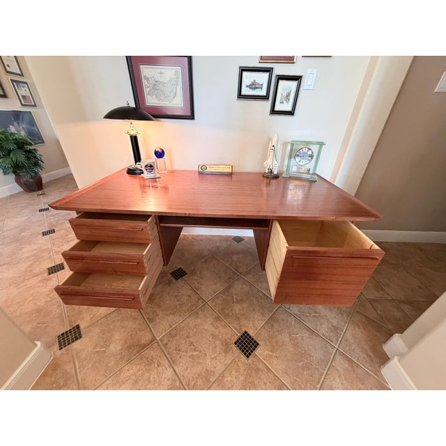 Mid-Century Modern Authentic Svend Åge Madsen "Model 20" Floating-Top Teak Executive Desk for h.p. Hansen For Sale - Image 3 of 12