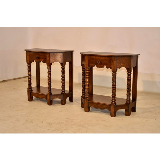 Pair of Edwardian English Oak Side Tables, Circa 1900 For Sale In Greensboro - Image 6 of 10