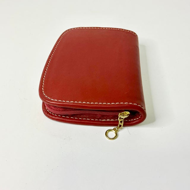 Coach 1996 Vintage Boho Chic Coach Red Leather Small Zipper Closure Cards & Money Wallet. For Sale - Image 4 of 10