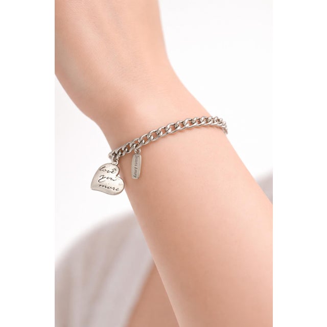 Metal Mid 20th Century James Avery Sterling Silver Heart Charm Bracelet For Sale - Image 7 of 7