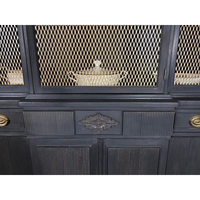 Wood Mid 20th Century Modern Hollywood Regency-Inspired Ebony Display Cabinet With Brass Mesh Door For Sale - Image 7 of 11