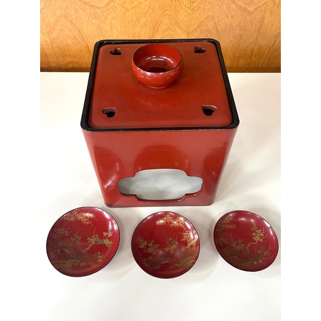 Late 19th Century Japanese Lacquered Sake Drinking Set Meiji Period - 4 pcs For Sale - Image 13 of 18