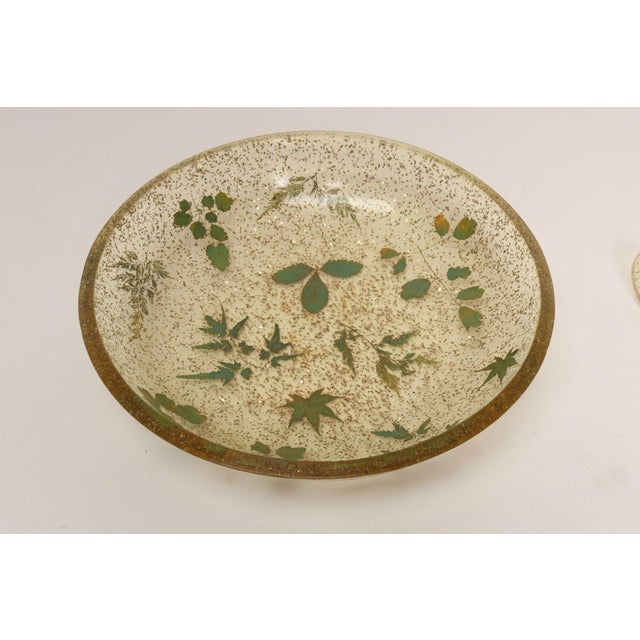 Gold Vintage Botanical Motif Resin / Acrylic Salad Bowl and Servers / Tongs Set by Bilmar - 3 pcs For Sale - Image 8 of 18