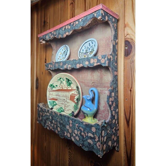 French Small French Estanier, With Scalloped Edging and Hand Painted Trim For Sale - Image 3 of 17