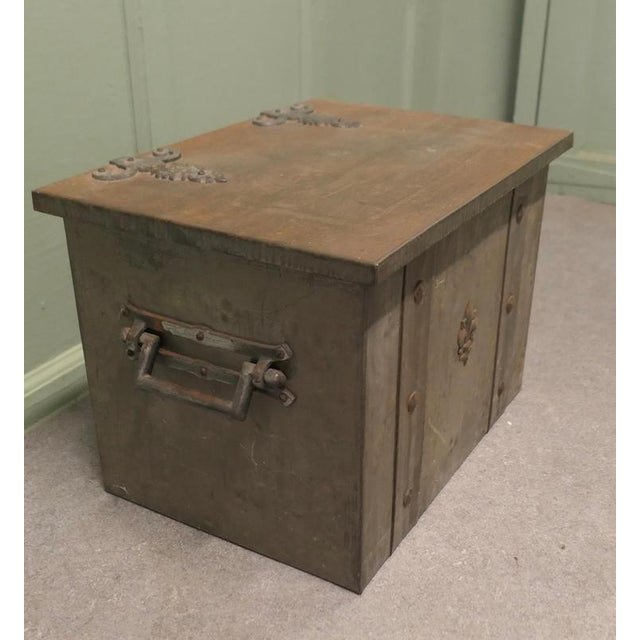 Industrial Antique Industrial Chest in Steel, 1890 For Sale - Image 3 of 8