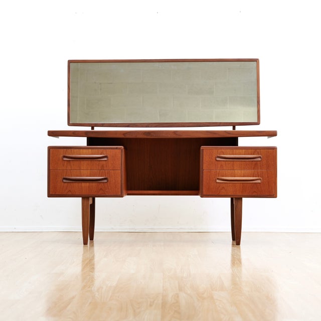 An iconic British made vanity by VB Wilkins for G Plan. Conceived as part as G Plan's 'Fresco' range, this bedroom...