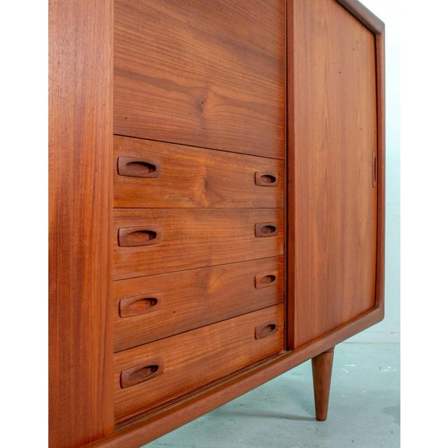 Large Mid-Century Scandinavian Solid Teak Highboard from HP Hansen, 1960s For Sale - Image 15 of 18