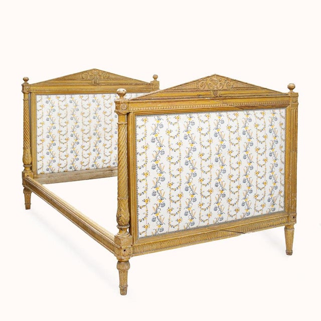 19th Century Louis XVI Carved and Painted Daybed Bed Frame For Sale - Image 9 of 9