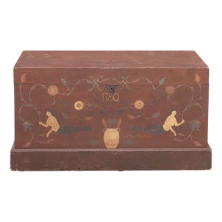 Early 20th Century Folk Painted Storage Trunk | Pennsylvania Dutch Style For Sale