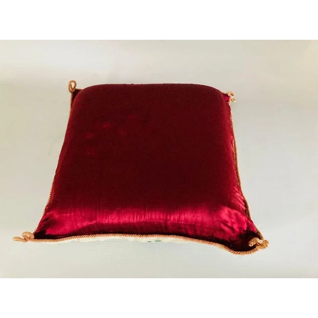 1950s Vintage Hand Embroidered Floral Design Pillow For Sale - Image 5 of 6