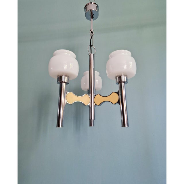 Space Age Chandelier in Chromed Metal and White Opaline Glass by G. Sciolari for Boulanger, 1970s For Sale - Image 13 of 15