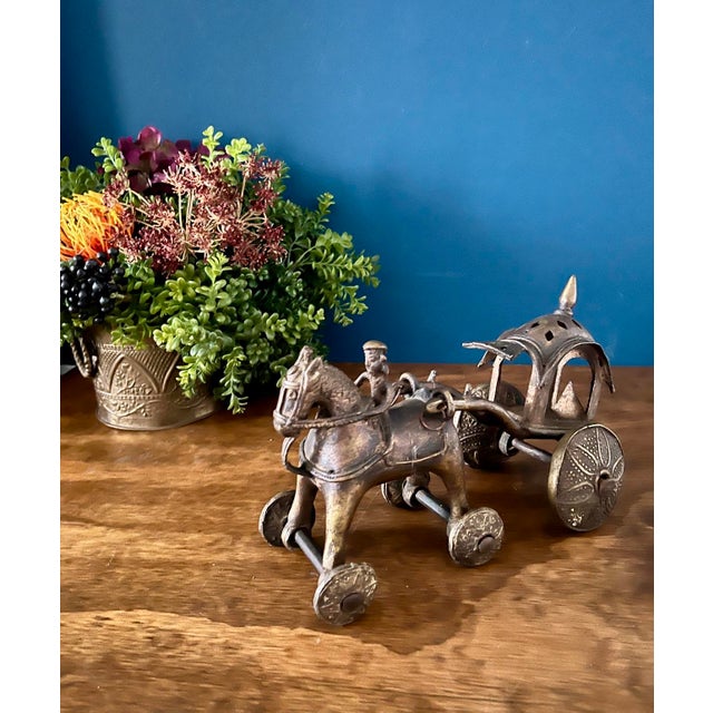 Early 20th Century Antique Cast Metal Temple Toy , Early 20th Century Horse & Carriage Sculpture For Sale - Image 5 of 17
