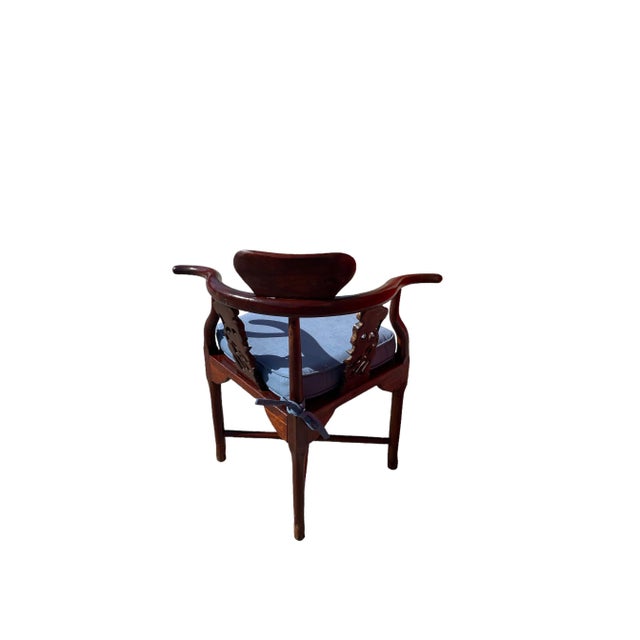Asian Late 19th Century Pair of Antique Hand Carved Asian Style Corner Chairs With Removable Blue Cushions For Sale - Image 3 of 7