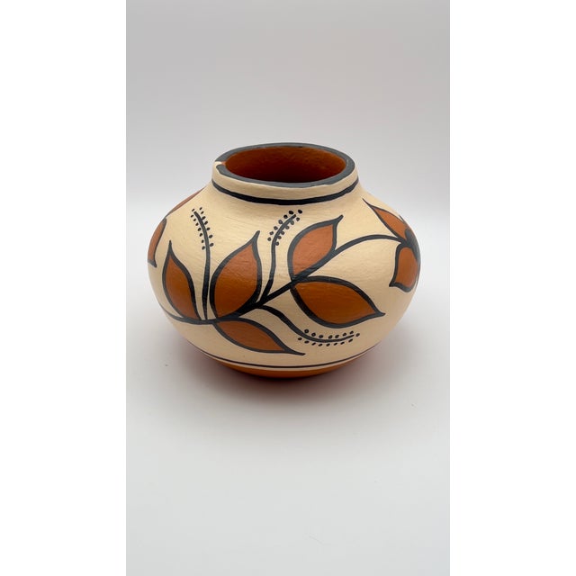 1990s Kewa (Santo Domingo) Pueblo Polychrome Jar by Vicky T. Calabaza For Sale - Image 5 of 6