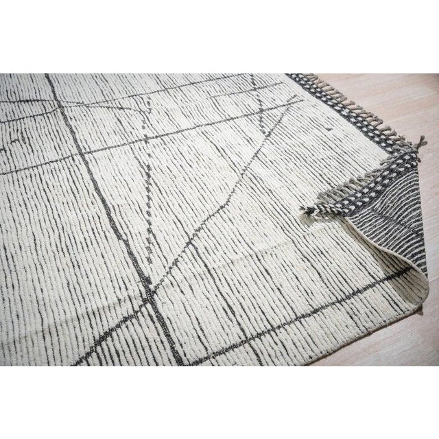9x12 Ivory Hand-Knotted Wool Striated Linear Design Tribal Modern Carpet Rug For Sale In New York - Image 6 of 8