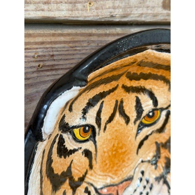 Vintage Italian Glazed Terracotta Tiger Wall Plate | Sculptural Ceramic Wall Art For Sale In Naples, FL - Image 6 of 12