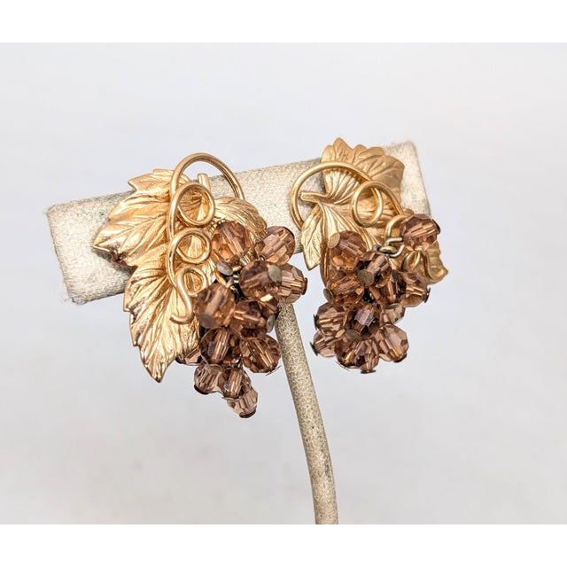 Vintage 1960s Signed Napier Goldtone Faux-Topaz Grape Cluster Dangle Clip Earrings-2 Pieces For Sale In Philadelphia - Image 6 of 9
