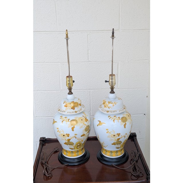 Vintage Chinoiserie Ginger Jar Table Lamp: Hand Painted Floral - a Pair For Sale - Image 4 of 7