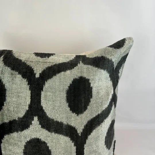 Modern Turkish Modern Gray Velvet Silk Ikat Pillow Cover For Sale - Image 3 of 5
