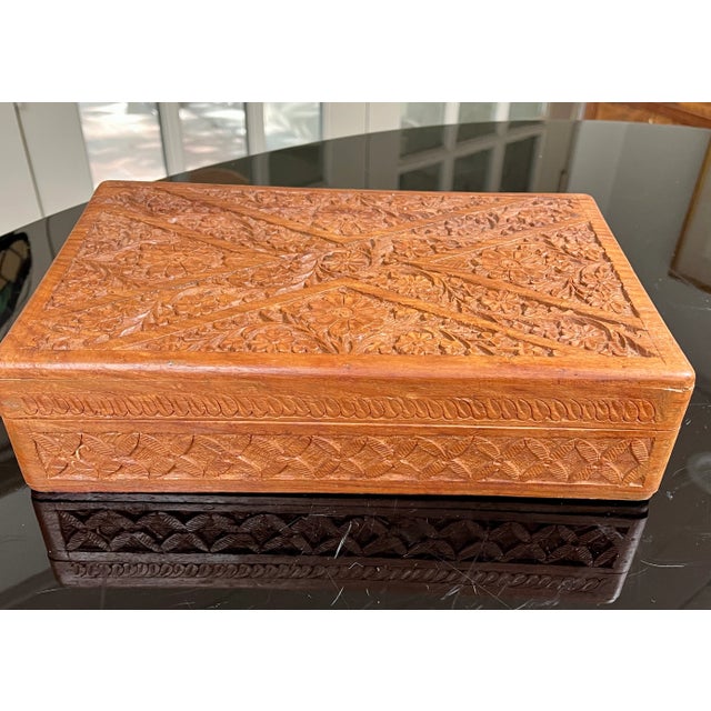 Traditional Mid 20th Century Vintage Carved Wood Humidor Box For Sale - Image 3 of 12
