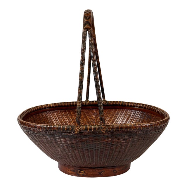 19th Century Chinese Woven Oval Bamboo Basket With Handle For Sale