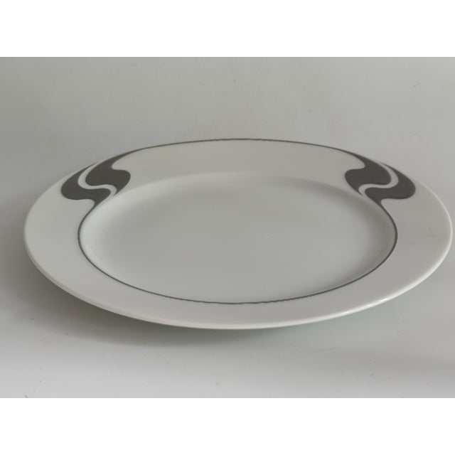 Rosenthal Asimmetria Grauraster White Salad Plate by Björn Wiinblad for Rosenthal Studio Line, 1990s Set of 6 For Sale - Image 4 of 6