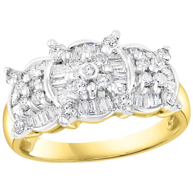 Three-Stone 1.5 Carat Diamond Cluster Cocktail 14 Karat Gold Ring For Sale - Image 15 of 18