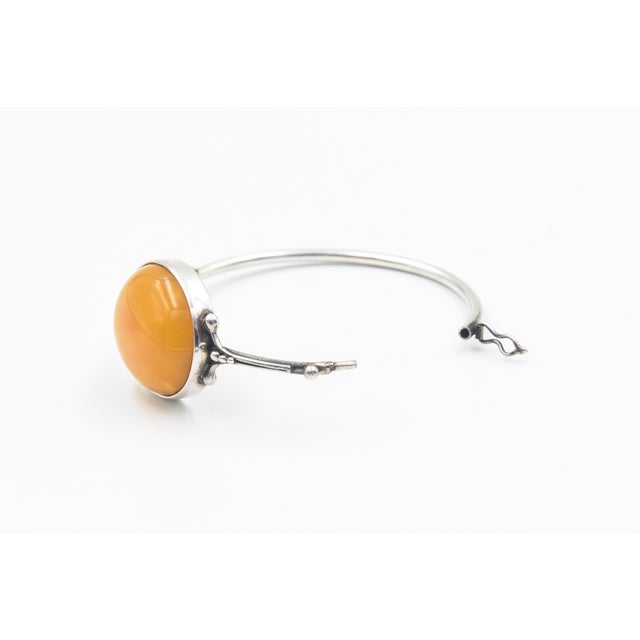 1990s Butterscotch Amber Sterling Silver Bangle Bracelet For Sale - Image 11 of 11