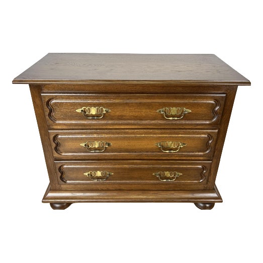 Vintage French Style Chest of Drawers For Sale