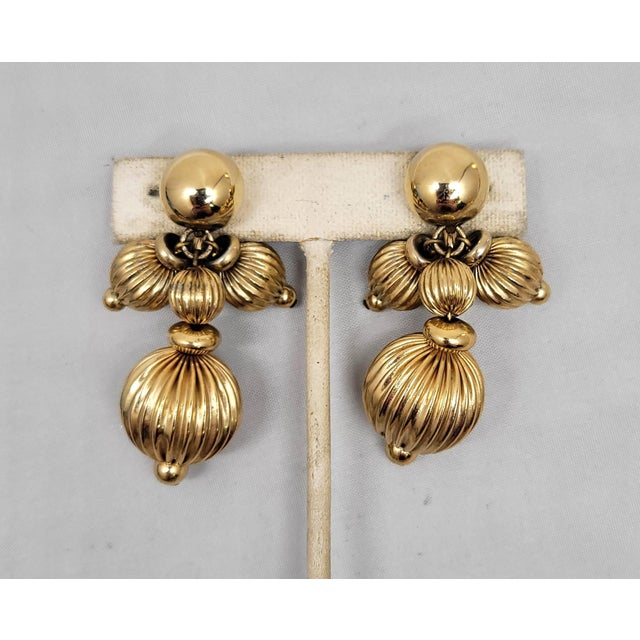 Mid-Century Modern Vintage 1950s Signed Napier Goldtone Ribbed Beaded Clip Earrings - 2 Pieces For Sale - Image 3 of 8