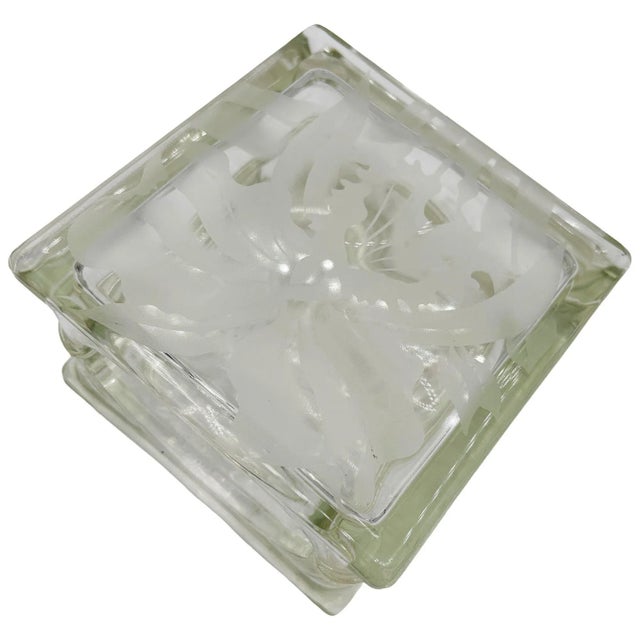 1970s 1970 Brutalist Postmodern Glass Block Table Vase W/ Acid Etched Hibiscus For Sale - Image 5 of 6