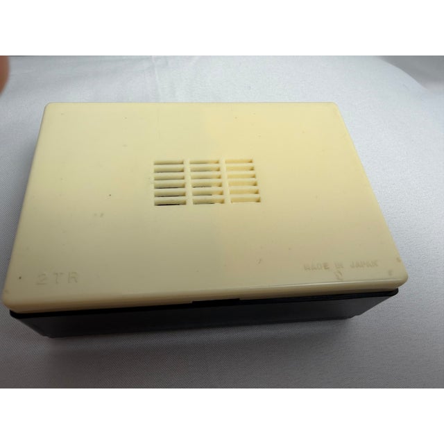 Vintage Rare Mantone Marvel Shiriro Model T-21 2tr Transistor Radio 2 Transistor Black For Sale In New York - Image 6 of 12