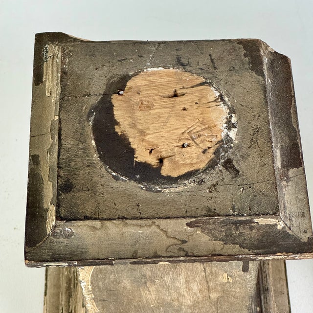 Pair of Small Vintage Wood Pedestals With Remnant Paint, for Multi Purpose Use For Sale In New York - Image 6 of 9