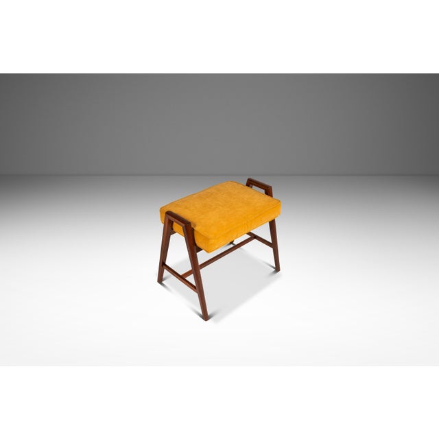 The perfect blend of minimal and functional this splendid Mid-Century Modern piano bench, hand-made by the Manual Arts...