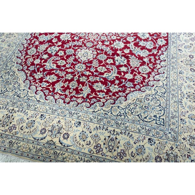 Textile Nain 9la Oriental Rug with Silk Content For Sale - Image 7 of 13