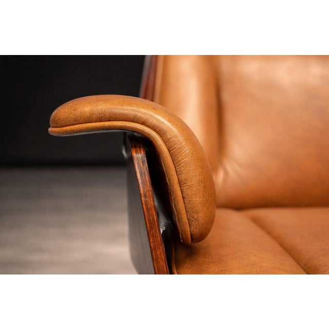 Mid-Century Modern “Dinamarquesa” Armchair in Rosewood & Leather, Carlo Fongaro, 1970s - Lot 257C For Sale - Image 3 of 17