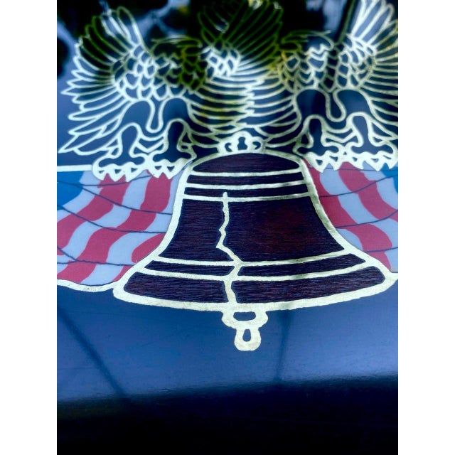 1970s Vintage Couroc of Monterey Bicentennial Patriotic Eagle & Liberty Bell Inlay Serving Tray For Sale - Image 5 of 10
