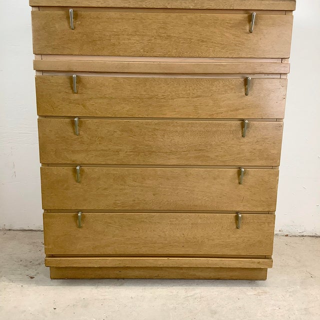 Mid 20th Century Mid-Century Five Drawer Dresser by Johnson Carper For Sale - Image 5 of 12