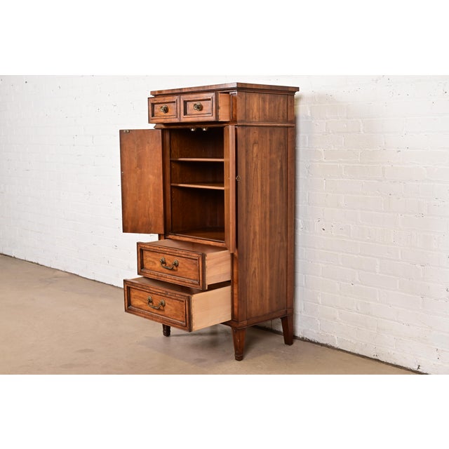 Heritage French Regency Louis XVI Carved Walnut Gentleman's Chest or Linen Press, 1960s For Sale In South Bend - Image 6 of 12