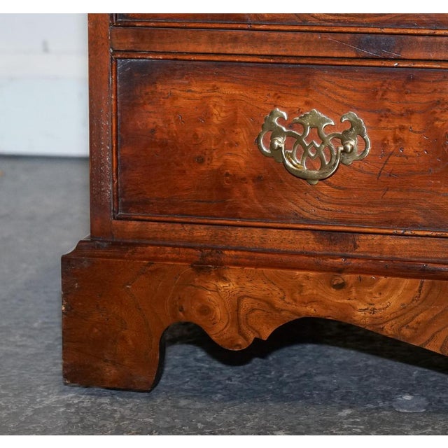Georgian Style Chest of Drawers in Elm For Sale - Image 6 of 16