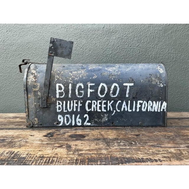 Vintage Metal Bigfoot Mailbox For Sale - Image 10 of 12