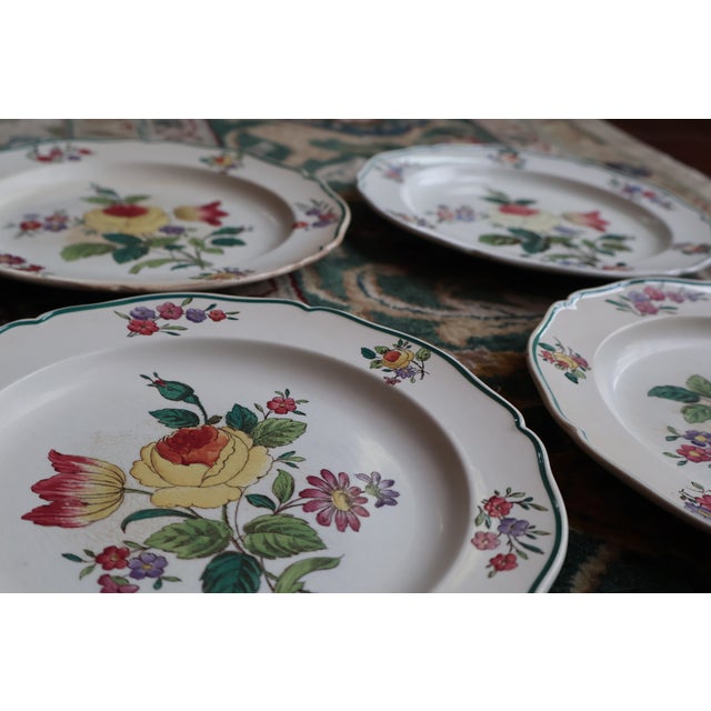 Vintage Wedgwood Etruria English Floral Creamware Salad Plates With Scalloped Green Rims — Set of Four For Sale - Image 18 of 18