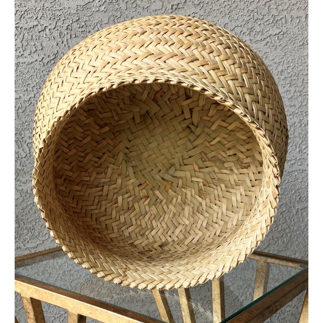 Late 20th-Century Nicely-Sized Tarahumara Handwoven Sotol Leaf Cachepot, Mexico For Sale - Image 14 of 18