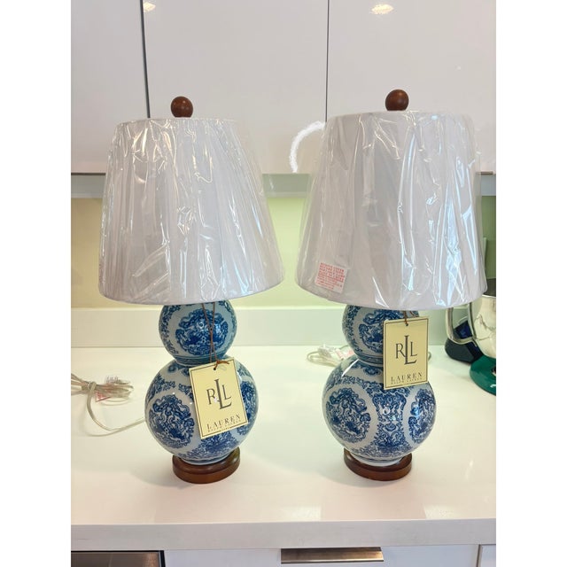 Contemporary Lauren Ralph Lauren Blue & White Double Gourd Chinoiserie Koi Porcelain Lamps – A Pair For Sale In Miami - Image 6 of 8