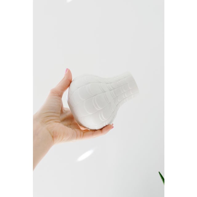 1960s Mid-Century Scherzer Bavaria West German Matte White Porcelain Vase For Sale - Image 10 of 13