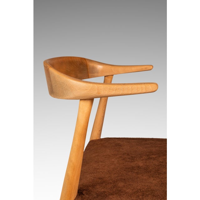 Set of Two (2) Rare Mid-Century Scandinavian Modern "Horn" Accent Armchairs in Beech & Suede Attributed to Folke Ohllson for Dux, Sweden, C. 1950s For Sale - Image 17 of 18